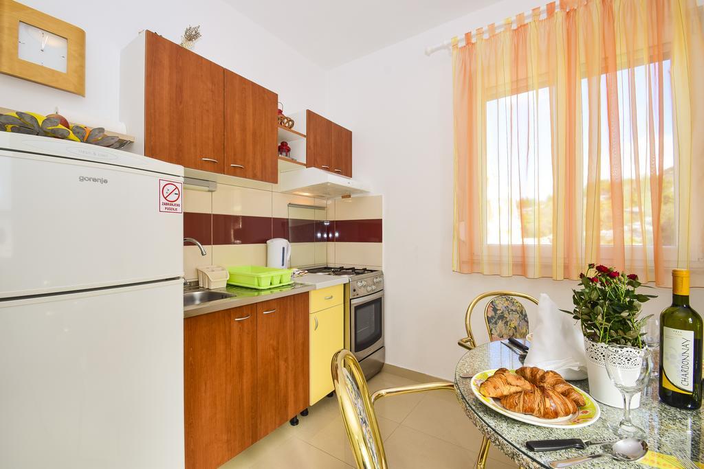 Amadrian Apartments Šibenik Habitación foto